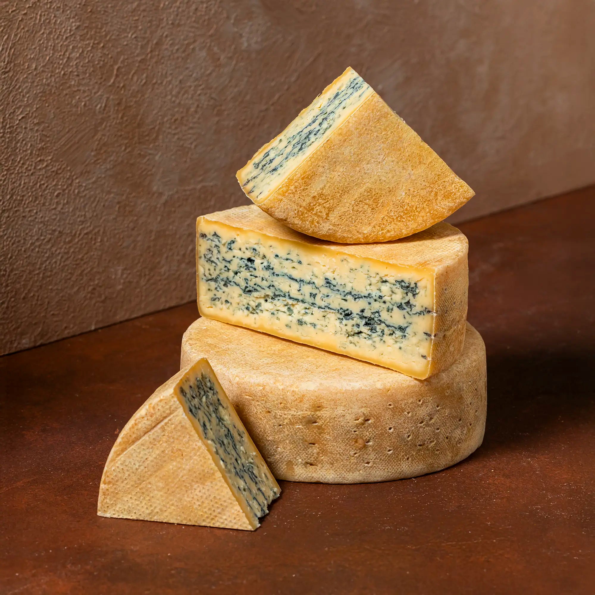 Die beliebtesten Blauschimmelkäse: Herstellung, Geschmack und häufig gestellte Fragen.