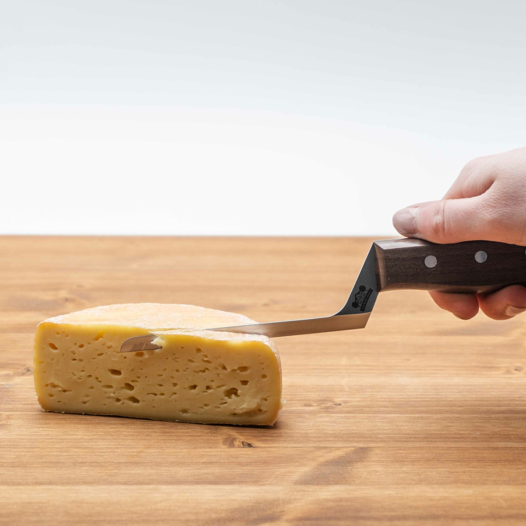 Italienisches Weichkäsemesser