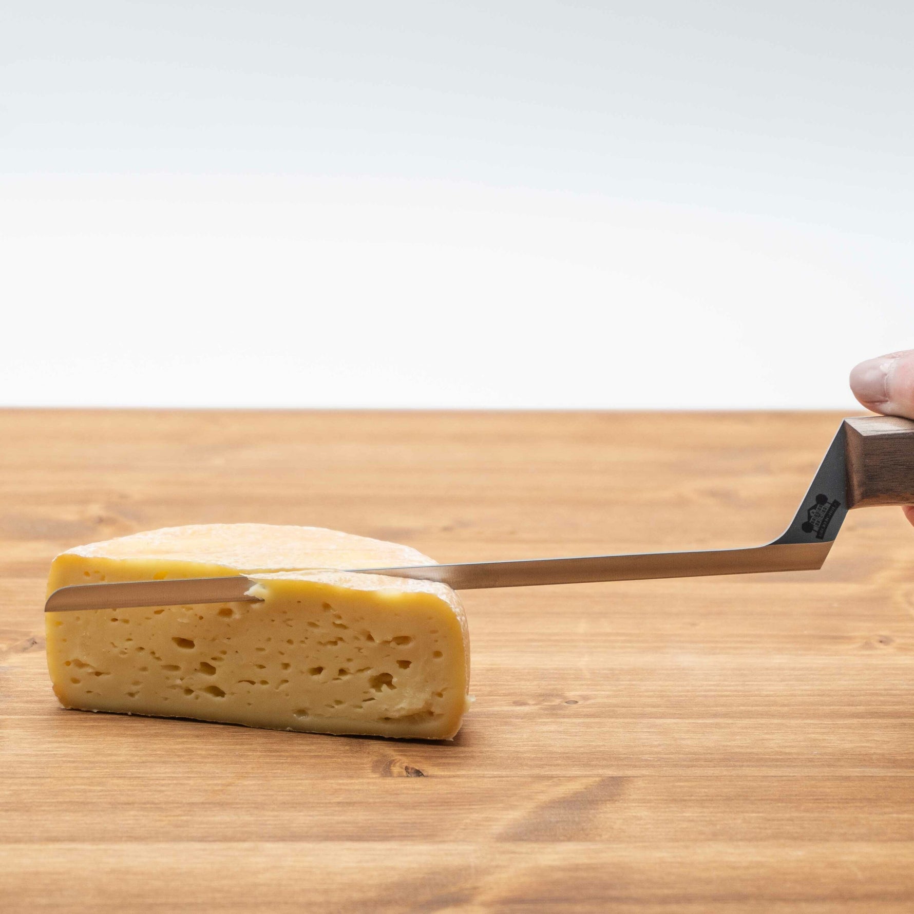 Italienisches Weichkäsemesser