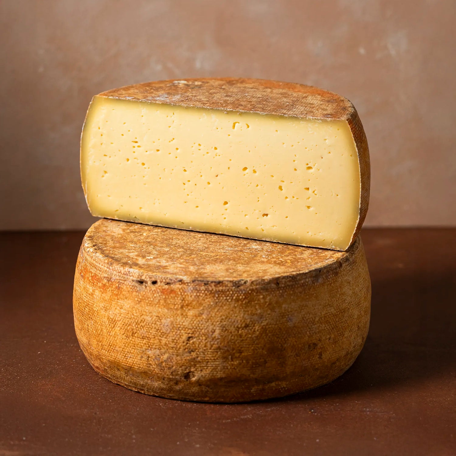 Deichkäse alt angeschnitten