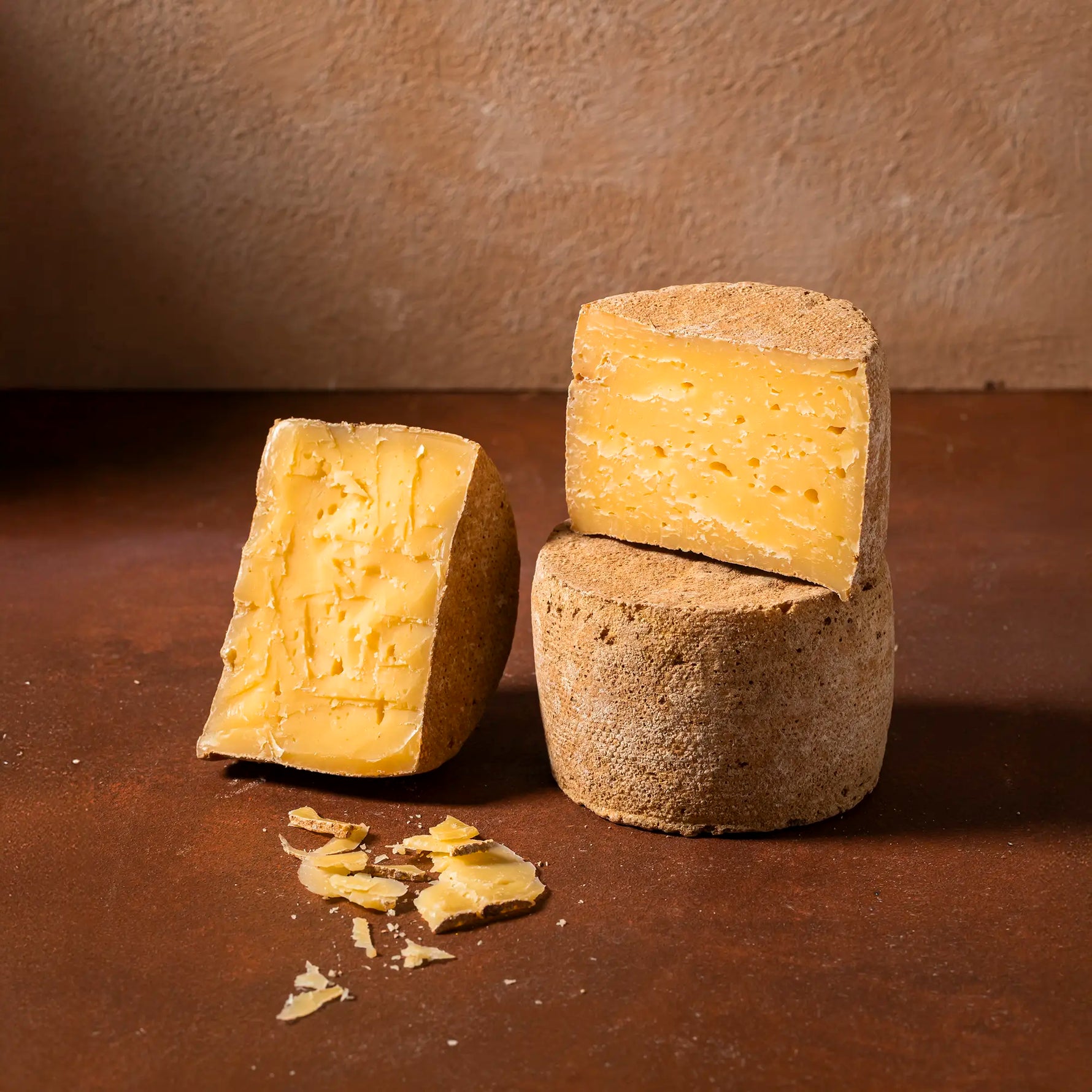 Deichkäse Gold angeschnitten