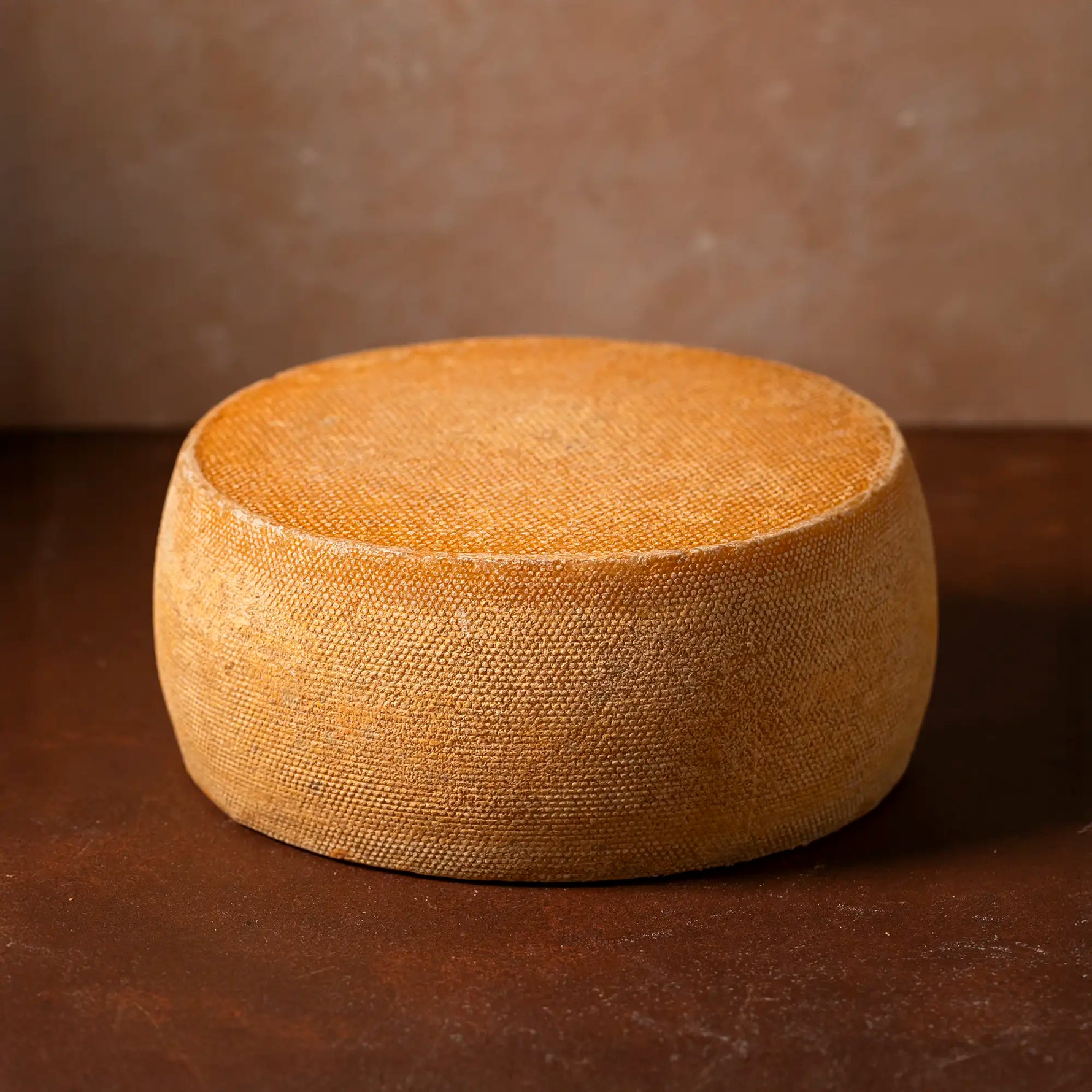 Deichkäse jung ganzer Laib